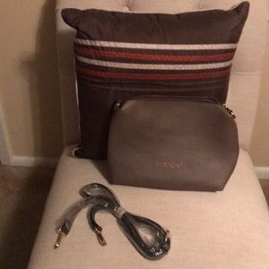 👜KATHY IRELAND CROSS BODY 💼